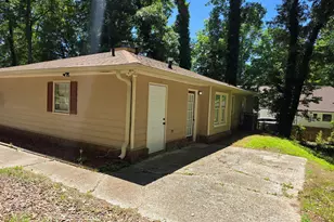 586 Ridge Ave SW, Mableton, GA 30126 - Photo 4