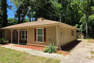 586 Ridge Ave SW, Mableton, GA 30126 - Photo 2