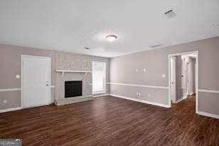 1767 Dunbarton Dr, Lithonia, GA 30058 - Photo 14