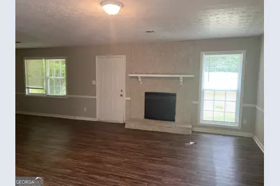 1767 Dunbarton Drive, Lithonia, GA 30058 - Photo 2