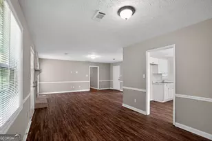 1767 Dunbarton Dr, Lithonia, GA 30058 - Photo 16