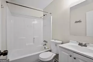 1767 Dunbarton Dr, Lithonia, GA 30058 - Photo 32