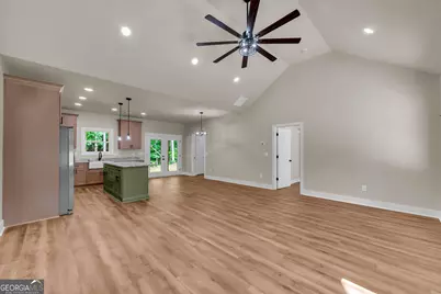 390 Champayne Trail, Hartwell, GA 30643 - Photo 8
