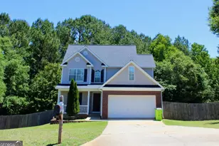 562 Brewer Dr, Locust Grove, GA 30248 - Photo 1