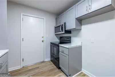 1111 Clairemont Avenue #N3, Decatur, GA 30030 - Photo 2