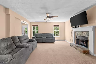 105 Hawk Ln, Carrollton, GA 30116 - Photo 8