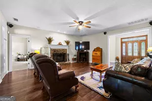 466 Bob Smith Rd, Sharpsburg, GA 30277 - Photo 10