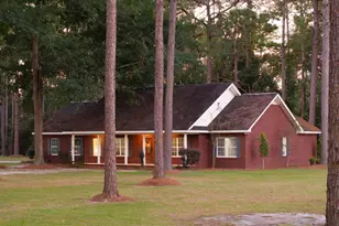 2784 Autumn Ridge Ln, Waycross, GA 31501 - Photo 2