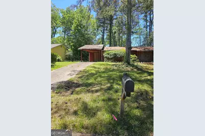 167 Iris Court, Riverdale, GA 30274 - Photo 2