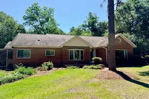 347 S College St, Metter, GA 30439 - Photo 2