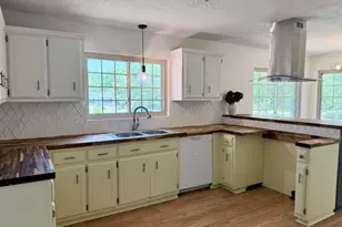 347 S College St, Metter, GA 30439 - Photo 6