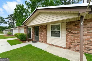 320 W Whatley St, Pooler, GA 31322 - Photo 4