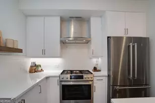 68 Peachtree Memorial Dr NW, Atlanta, GA 30309 - Photo 20