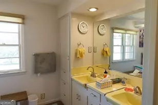 211 N Broad St, Buena Vista, GA 31803 - Photo 36