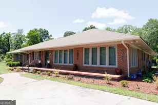 211 N Broad St, Buena Vista, GA 31803 - Photo 2