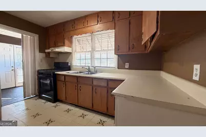 528 Lake Drive, Hapeville, GA 30354 - Photo 6