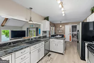 101 Leconte North, Warner Robins, GA 31088 - Photo 10