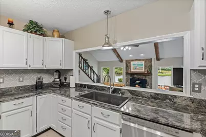 101 Leconte N, Warner Robins, GA 31088 - Photo 8