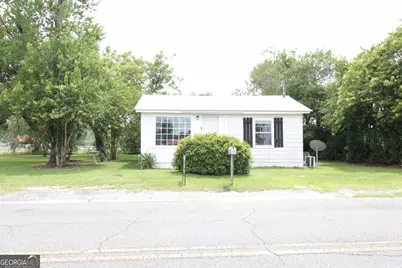 511 E 17th Street, Alma, GA 31510 - Photo 1