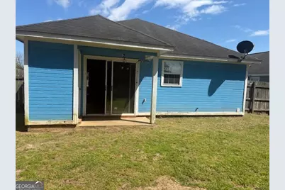 205 Kensington Circle, Warner Robins, GA 31093 - Photo 2