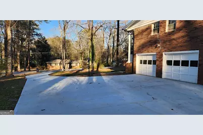 2349 Valley Way, Snellville, GA 30078 - Photo 8