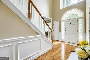 392 Cherry Tree Ln, Marietta, GA 30066 - Photo 8