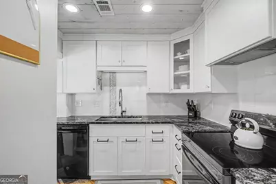 1323 E 53rd Street, Savannah, GA 31404 - Photo 12