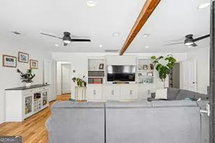 1323 E 53rd St, Savannah, GA 31404 - Photo 2