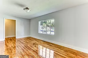 1928 Skidaway Rd, Savannah, GA 31404 - Photo 10