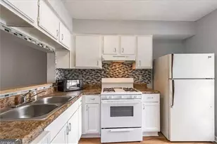 3724 Jamestown Ct, Atlanta, GA 30340 - Photo 2