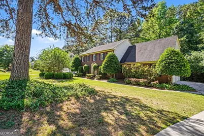 1632 Ellington Road SE, Conyers, GA 30013 - Photo 2