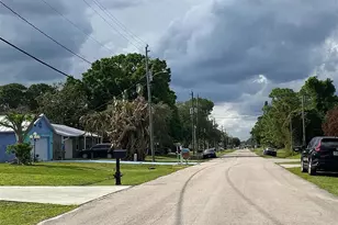 1790 SW Brisbane St, Port Saint Lucie, FL 34984 - Photo 4
