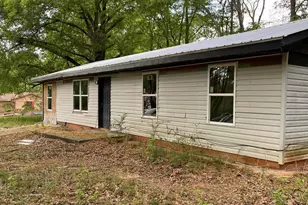 1040 Chapel Cir, Greensboro, GA 30642 - Photo 2