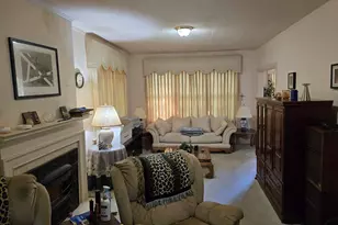 909 Thomaston St, Barnesville, GA 30204 - Photo 14