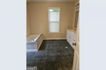 2001 Merle Circle, Decatur, GA 30032 - Photo 4
