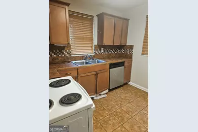 2001 Merle Circle, Decatur, GA 30032 - Photo 2