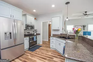 128 Windsor Ct, Williamson, GA 30292 - Photo 8