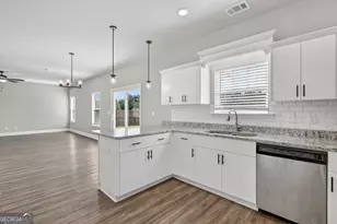 209 Archer Rd, Statesboro, GA 30461 - Photo 8