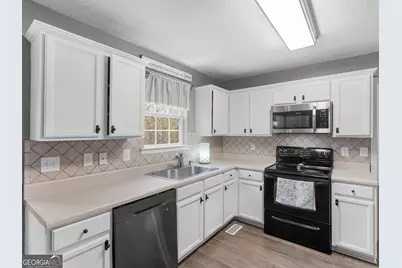 527 Gallantry Trail, McDonough, GA 30252 - Photo 10