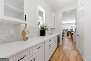 17 Lakeview Dr NE, Atlanta, GA 30317 - Photo 14