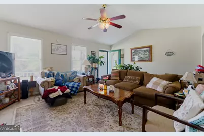 800 Lodgeview Drive, Bethlehem, GA 30620 - Photo 4