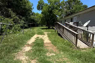 448 Rs Brigmond Rd, Douglas, GA 31533 - Photo 4