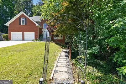 1227 Camden Hunt Drive, Lawrenceville, GA 30043 - Photo 2