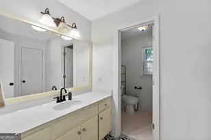 1227 Camden Hunt Dr, Lawrenceville, GA 30043 - Photo 36
