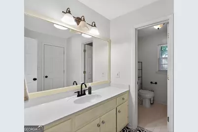 1227 Camden Hunt Drive, Lawrenceville, GA 30043 - Photo 32