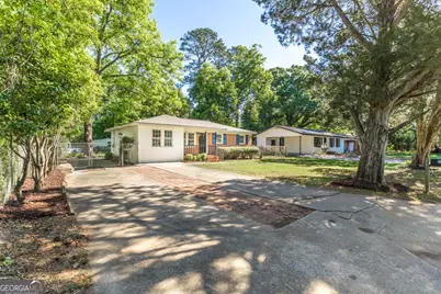 96 Ravenwood Way, Warner Robins, GA 31093 - Photo 2