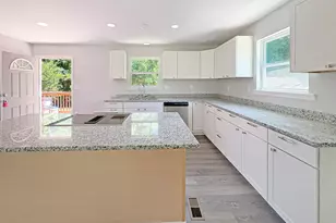 24 George St, Forsyth, GA 31029 - Photo 8