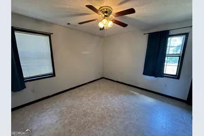 420 Wilson Avenue, Lyons, GA 30436 - Photo 4