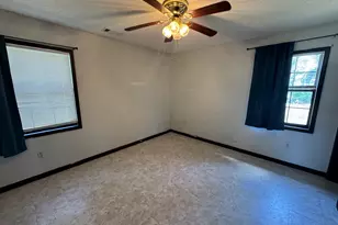 420 Wilson Ave, Lyons, GA 30436 - Photo 4