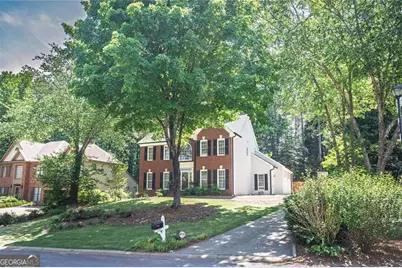2562 Forest Meadow Lane, Lawrenceville, GA 30043 - Photo 4